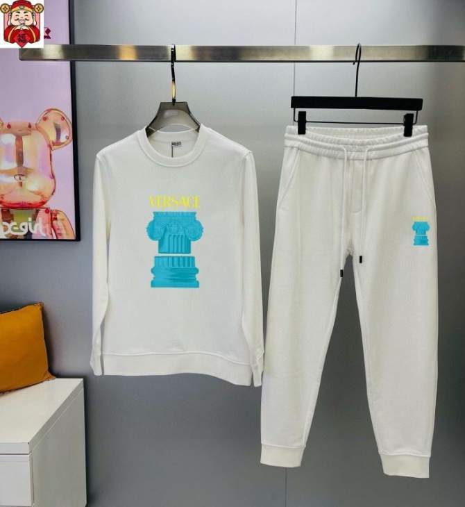 Picture of Versace Sweater Suits _SKUVersaceM-5XLkdtr31143083